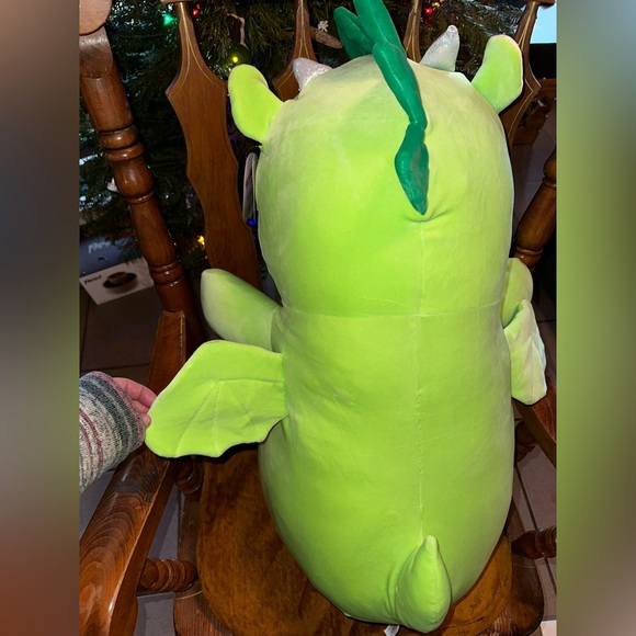 Desmund the Dragon 2023 Valentine's Day 26" Hugmee Squishmallow - Picture 6 of 6